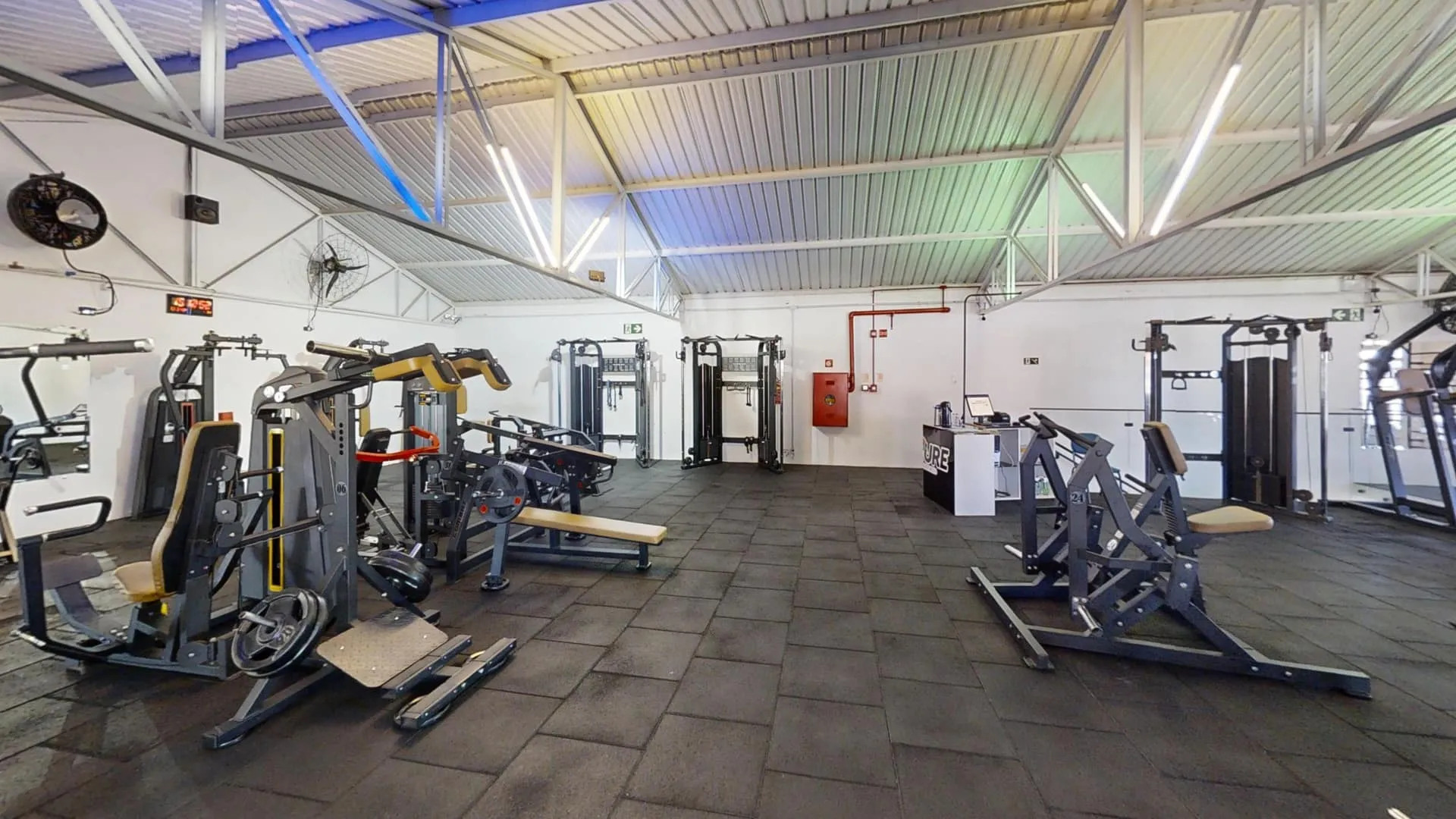 Sala de musculação Academia Azure Boqueirão